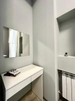 Prestige 1 Bedroom Apartment near Gulliver - Ferienwohnung Kyjiw