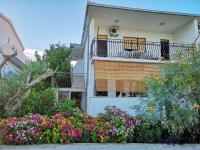 Three Olive Trees Apartment - Okrug, Ciovo - B&B