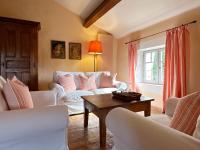 Queen Suite