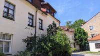 Cozy Apartment by Town Hall with free parking - B&B