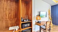 Deluxe Double Room with Balcony and Sea View