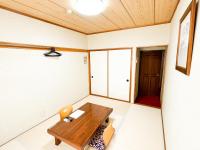 Japanese-Style Twin Room with Shared Bathroom