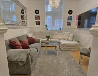 B&B Liverpool - Central, Convenient, Spacious Loft- A Perfect Place for your Group in the heart of Liverpool - Bed and Breakfast Liverpool