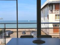 Appartement moderne avec vue sur mer et parking privatif - FR-1-712-82 - Chambres d'hôtes Villers-sur-Mer