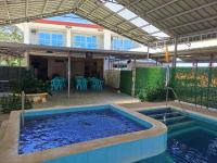 Sakura's Pool and Leisure Hub - B&B