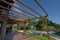 VILLA PEPONI Spacious Traditional Villa with Garden - BBQ & Private Parking - B&B Katerini