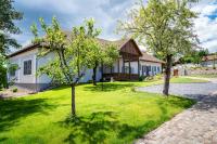 Bor-Kő Udvarház - B&B Tolcsva