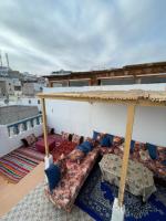 YASURF Guesthouse - B&B