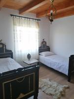 Camera Doppia con Letti Singoli con Bagno Privato 