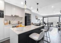 Modern 2-Bed 2-Bath - Walk to Hospital & Westfield - Ferienwohnung Brisbane