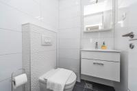 Sunset mood modern ap with a pool for 6 - Chambres d’hôtes Novalja