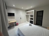Habitación con cama grande 