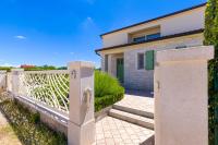 Villa Dionis with heated Pool & Grill - B&B Kaštelir