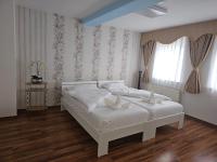 Käthe-Kollwitz - Straße 54, F3 - B&B Altenburg