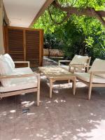 Vouliagmeni 2bed garden flat - Ferienwohnung