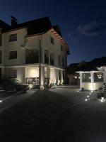 Панська Садиба - B&B Mykulychyn