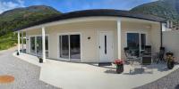 Two-Bedroom Apartment with Mountain View