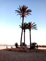 Chalet Margarita Comfort with AC, WiFi, and Private Patio - Chambres d'hôtes Los Alcázares