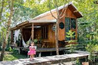 Baanraipoonwana Baanboonmak - B&B