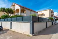 Apartment Franka, Novalja, 800m from the sea - Ferienwohnung Novalja