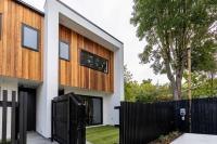 Brand New & Central Townhouse - B&B Christchurch