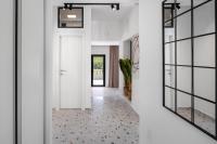 Apartment Gironi with Pool, Jacuzzi - B&B Tugare