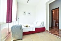 Studio Apartment with Shared Terrace