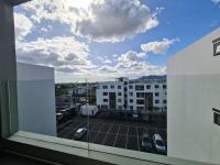 Lovely 2-bedroom apart, next to Park, Free Parking - Chambres d’hôtes Quatre Bornes