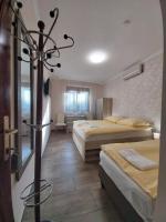 Fenyves Vendégház - Siófok - Ferienwohnung Siófok