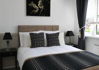 That's Amore House 3 bedroom house with parking walking distance to Sandbach town - B&B Sandbach