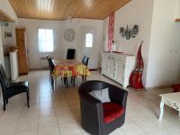 Maison de vacances à 5 kilomètres des plages,Calme et sérénité - Chambres d'hôtes Landevieille