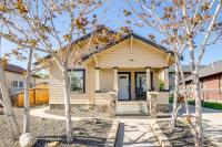 Walk to Midtown: Charming Reno Retreat - B&B Reno