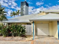 Poolside Villa, Direct Access #45 - Bed and Breakfast Gold Coast