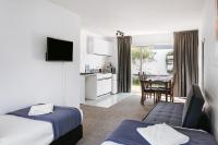 B&B Tauranga - Roselands Motel - Bed and Breakfast Tauranga