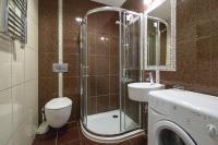 Accogliente Camera Matrimoniale con Doccia e Vista sulla Strada - Via Shota Rustavelli 10