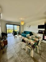 T2 neuf vue mer proximite plage - B&B