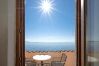 One Bedroom Apartment with Sea View