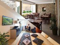 B&B Vipava - Restaurant & Apartments Getaway Pri Kobalu - Bed and Breakfast Vipava