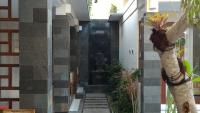 Nyaman Guest House - B&B