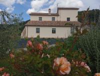 Deluxe Two-Bedroom Apartment with Garden View