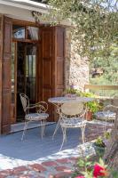 Seaview Two Bedroom Villa in Yera Bay, Lesvos - B&B Pérama