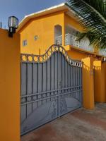 Maison d'Hotes Anastasie - Bed and Breakfast Moanda