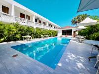 Nyali Royal Haven A7 - Swimming Pool, AC, Hot Shower - B&B