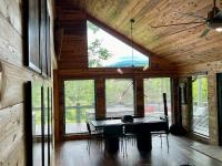 Experience luxury at Smoky Mountain Hideaway, just 5 miles from downtown Gatlinburg - Chambres d'hôtes Gatlinburg