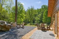 The "Lost Horse" Cabin - Secluded - Pet-Friendly - One Level - Massive Yard - Chambres d’hôtes Jones Cove
