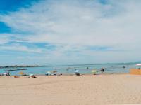 Centre Ville & Plage à 200m - Clim - Parking Privé - Netflix - Bed and Breakfast