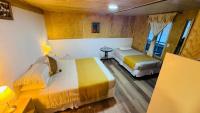 Dreibettzimmer mit eigenem Bad