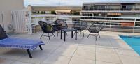 Juan 4 prs, clim, 300m plage, piscine, parking - B&B Antibes