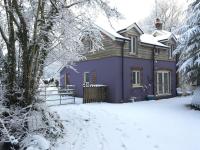 Stylish and cosy Brecon Beacons farmhouse - B&B Brynamman