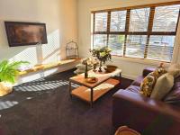 Apartment 2 - Haddin Court - Stunning Executive - B&B Blenheim